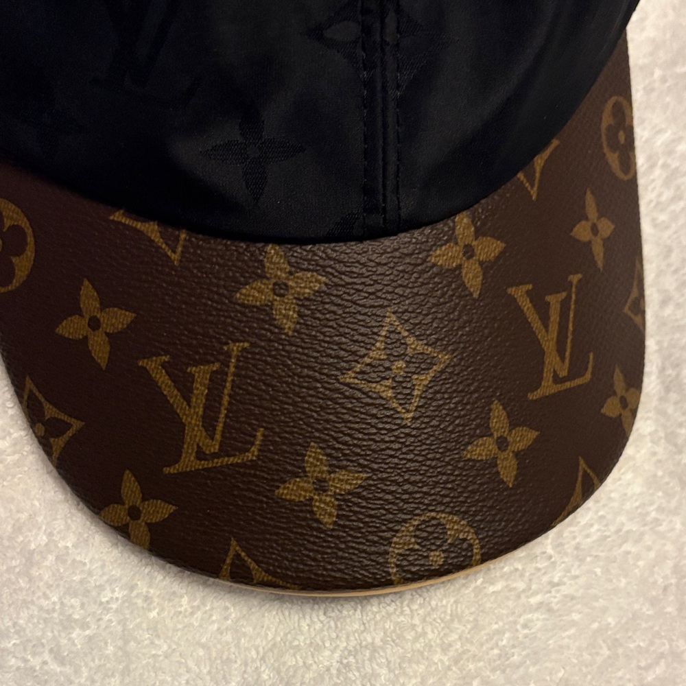Louis Vuitton Black and Brown Monogram Hat - Picture 6 of 6